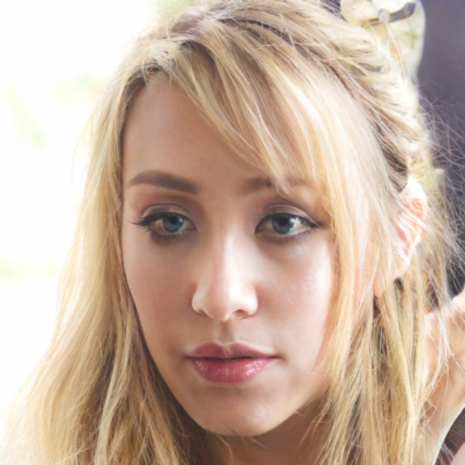 Helena Pembroke, Senior Financial Strategist